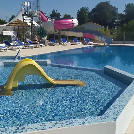 Mobil Animaux Admis - 6 Pers. - Api-1-52-2401 Camping Saint-Jean-de-Monts